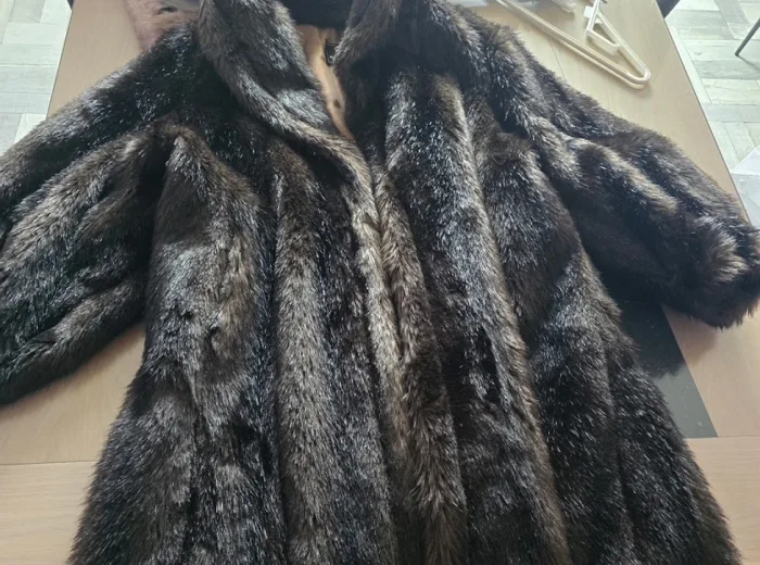 Manteau de fourrure ancien